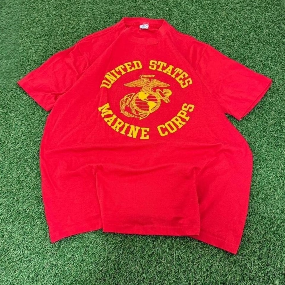 Red Marine Corps T-Shirt Size L